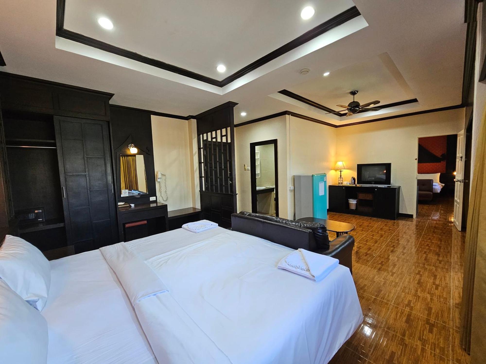 Nanai 2 Residence Patong Phuket Экстерьер фото